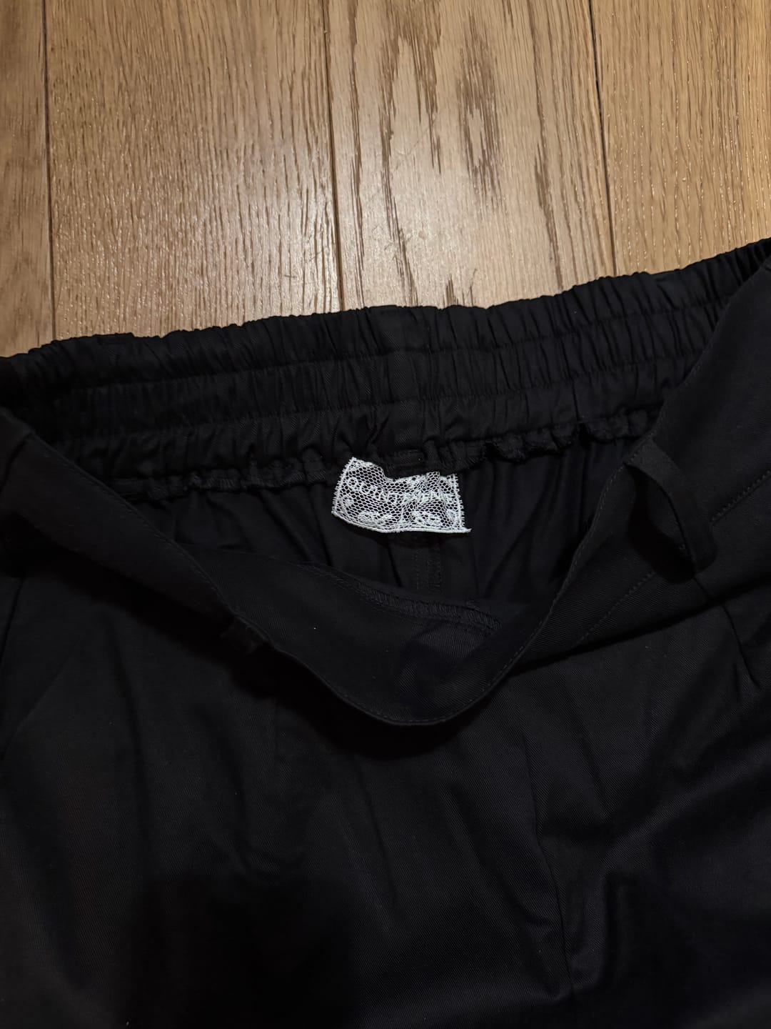 Customer photo review of Pantalon Alex - Sergé de viscose/coton noir