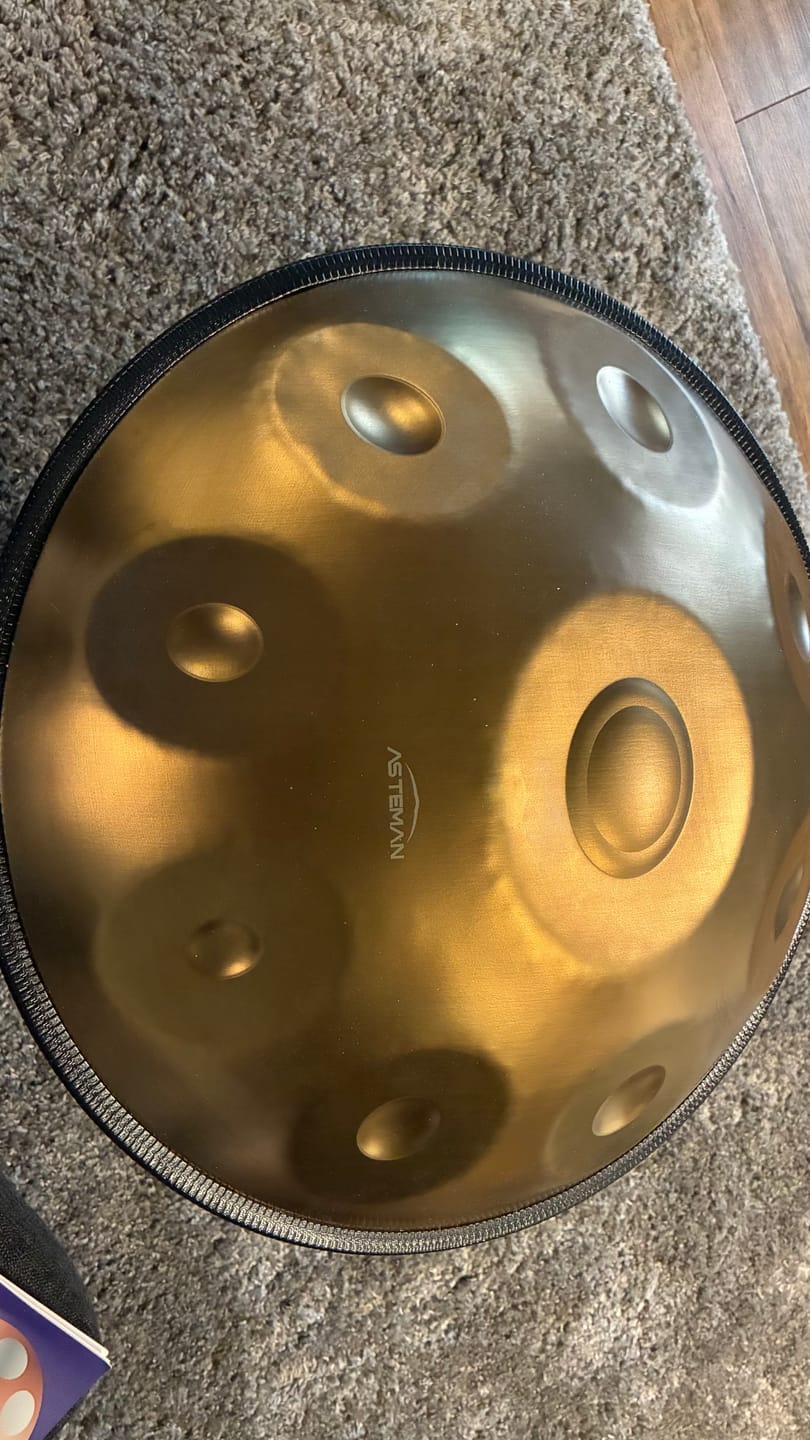 Customer photo review of Handpan Pristine 009 Gold - 9-Note D Minor Hang Drum