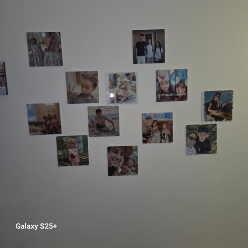 Customer photo review of קיר תמונות מתמגנטות