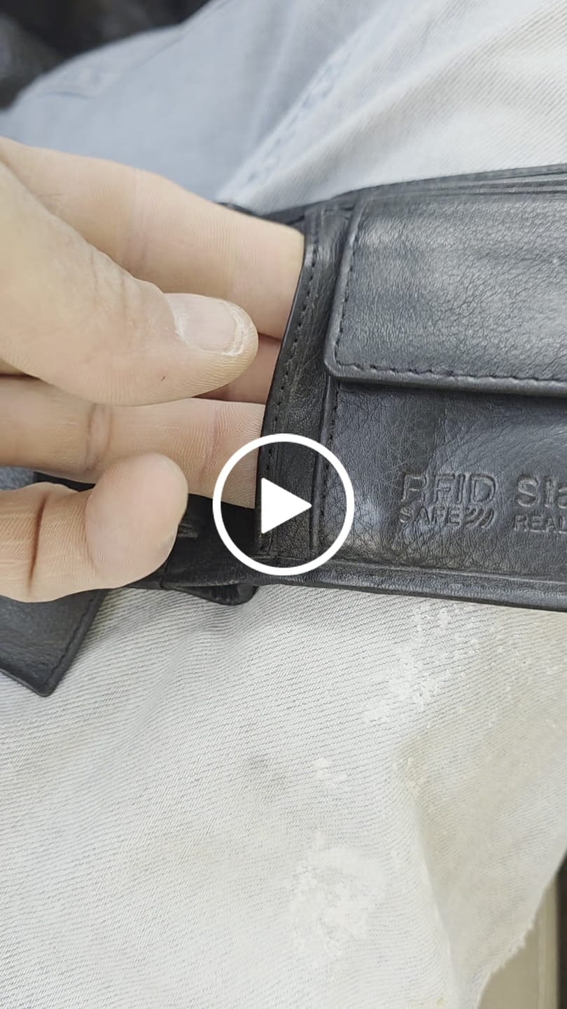 Customer video review of Metal Smart Business Card