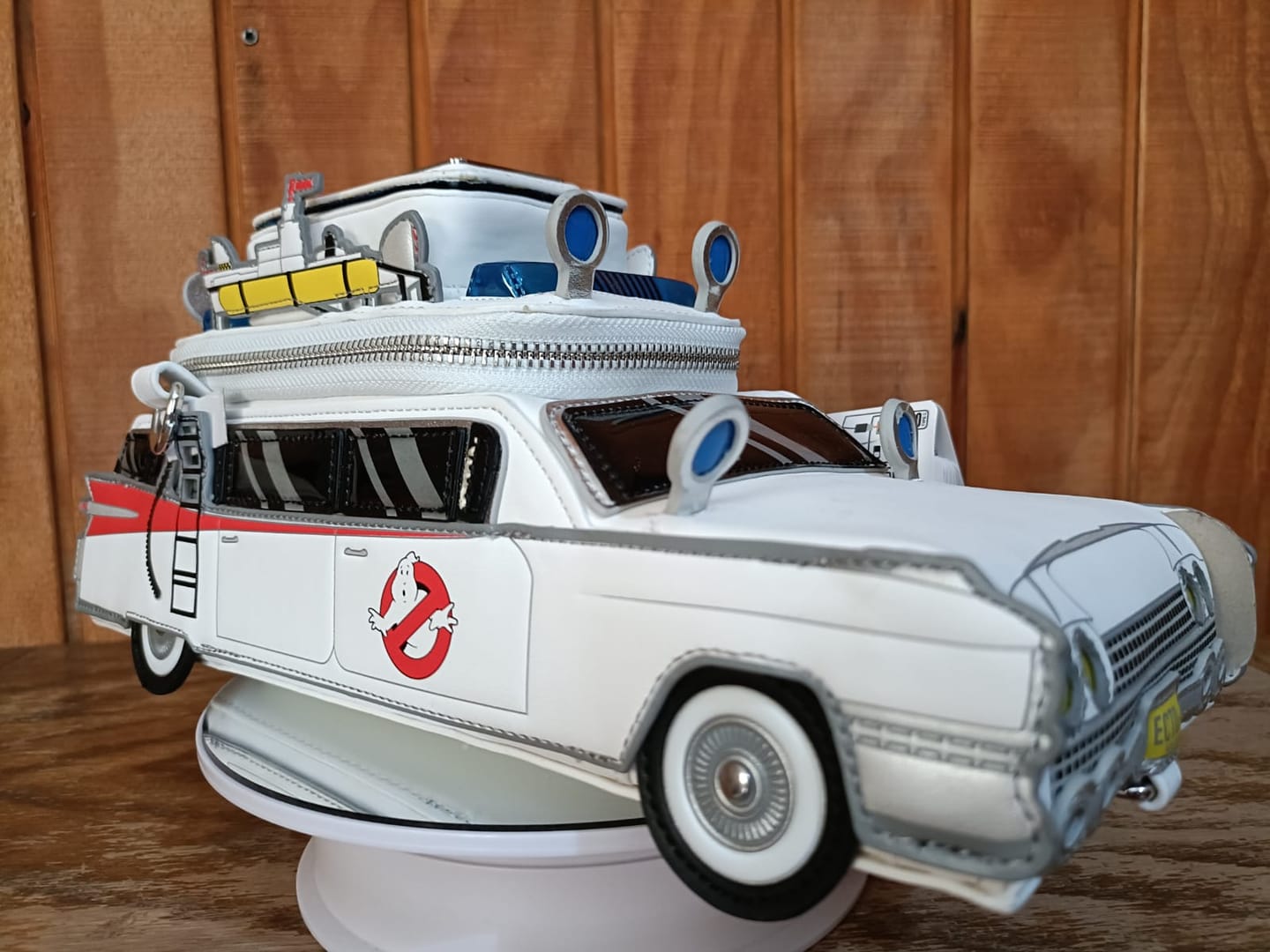 Customer photo review of Loungefly Ghostbusters Ectomobile Light Up Figural Crossbody Bag - 707 Street Exclusive