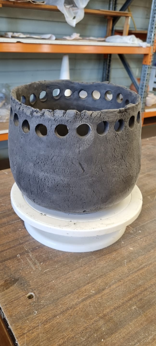Customer photo review of Nigra Black Stoneware Clay 10Kg Bag