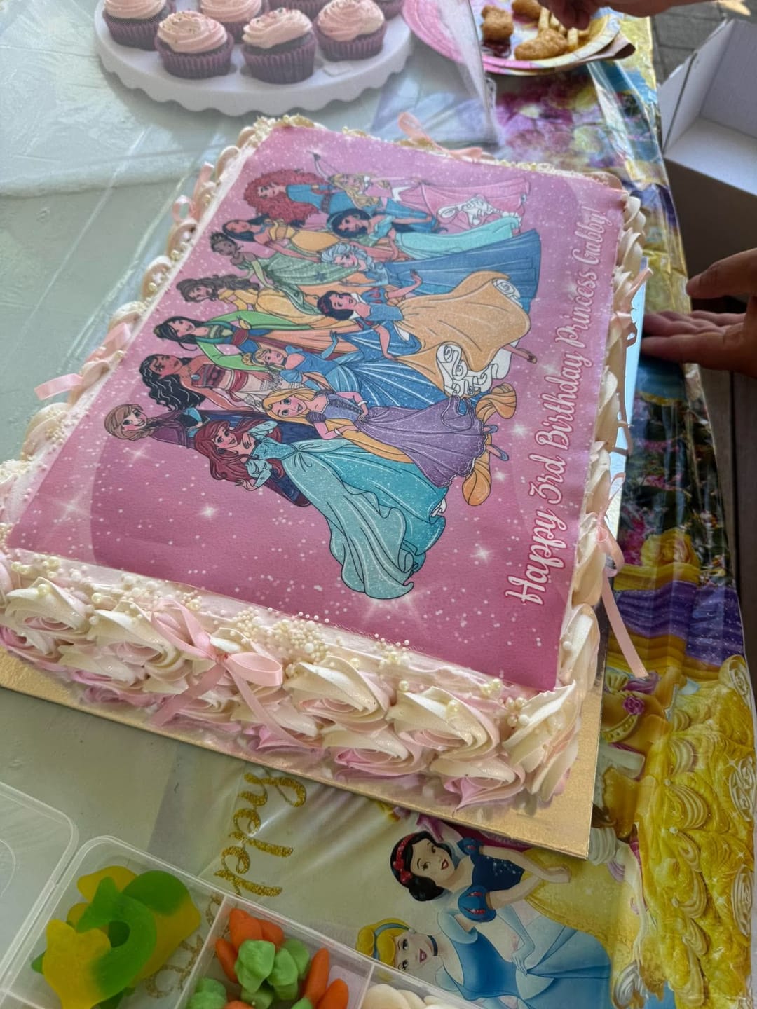 Customer photo review of Princess - Edible Icing Toppers