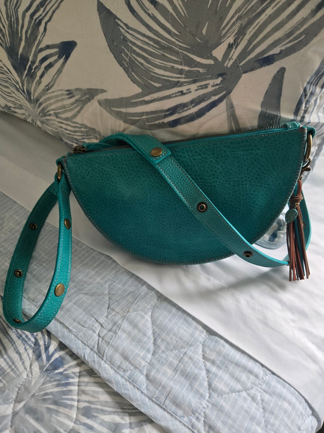 Customer photo review of Turquesa Bee