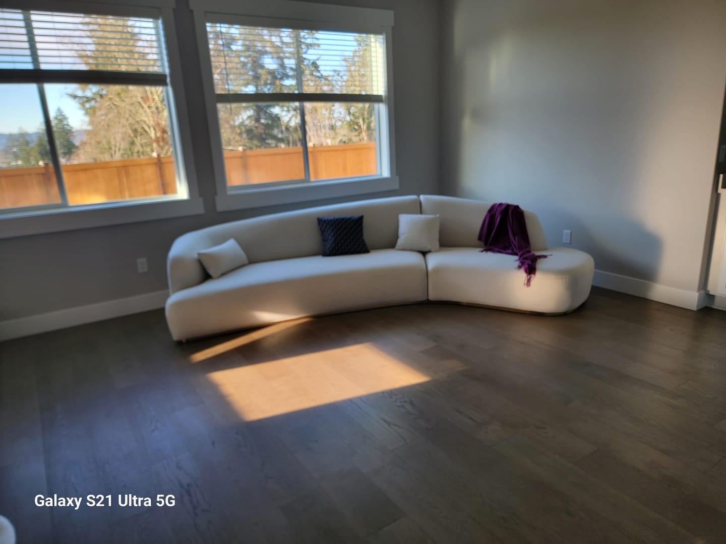 Customer photo review of Reya Form Curved Modular Sectional