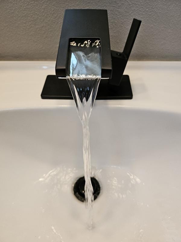 Customer photo review of Arvika - Single-Hole Waterfall Basin Faucet with Deck Plate