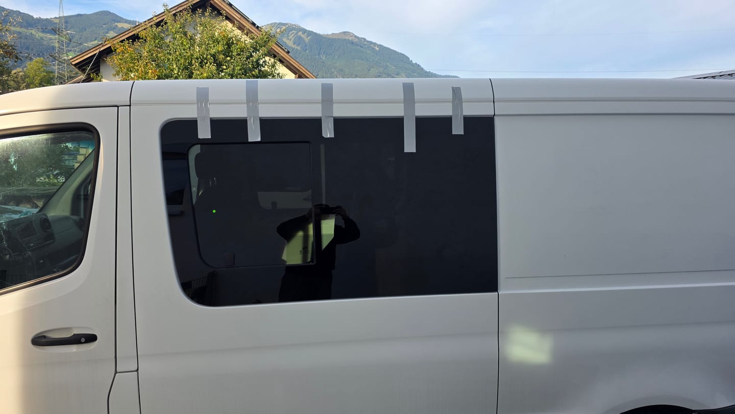 Customer photo review of Schiebefenster vorne L2 L3 L4 VW Crafter 1 / MB Sprinter W907 W910 / MB Sprinter W906