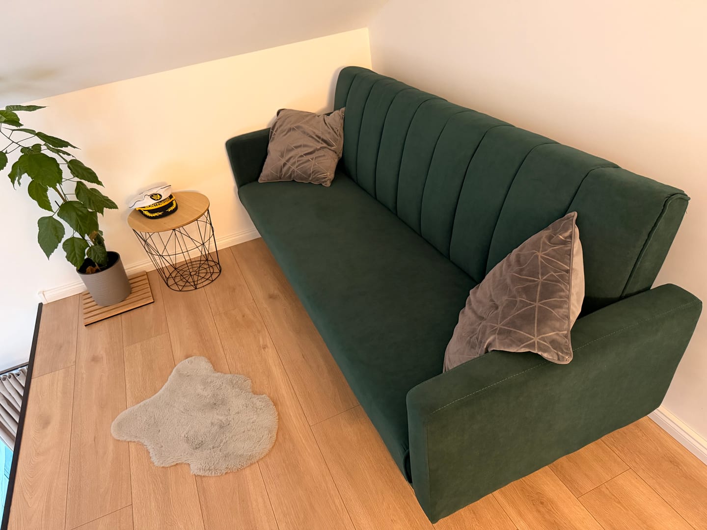 Customer photo review of Canapea pentru birou ARMANDO, verde, stofa catifelata, 192x100x78 cm
