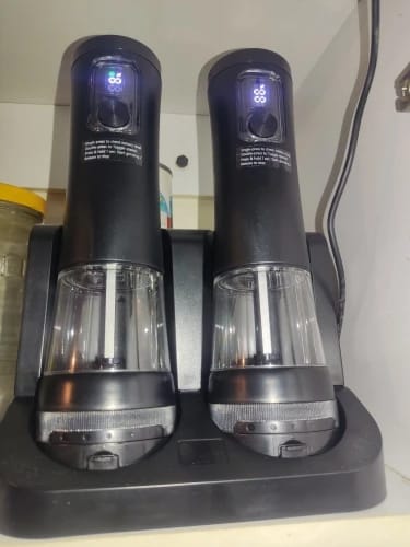 Customer photo review of Cozymere Electric Salt & Pepper Grinder Set