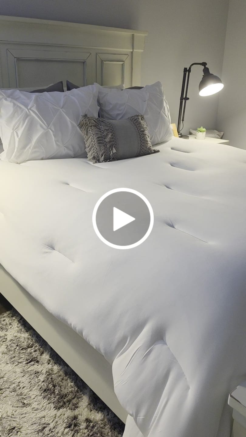 Customer video review of MarshMellow Comforter