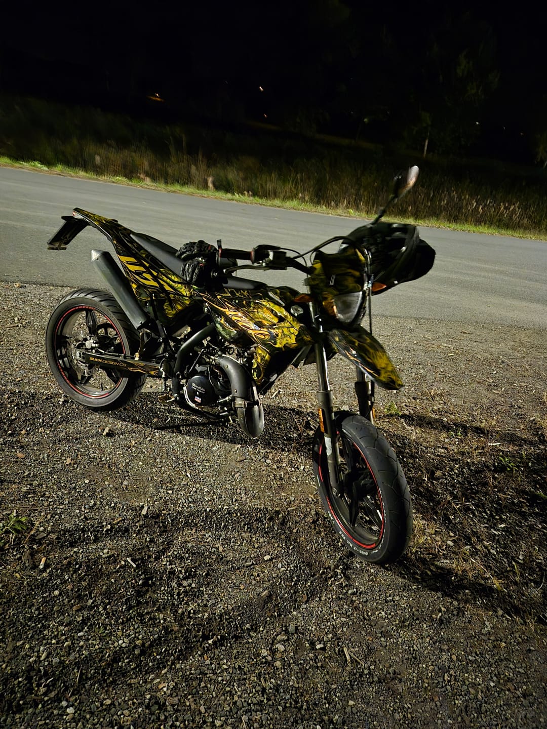 Customer photo review of FULL CUSTOM GRAPHICS KIT