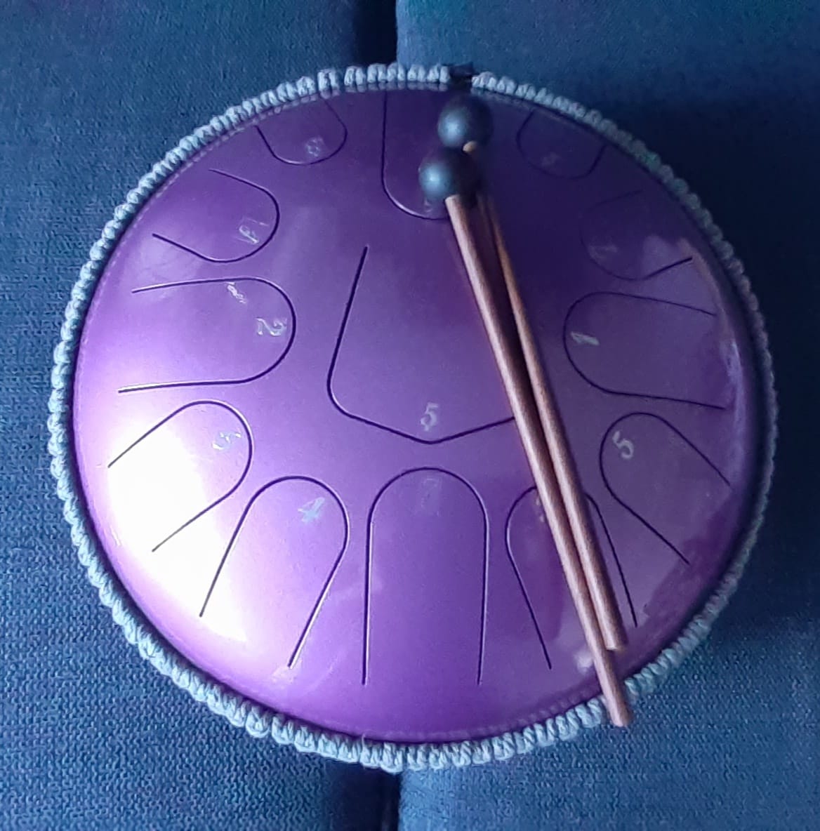 Customer photo review of Hluru Steel Tongue Drum 12" 13-Note C Major