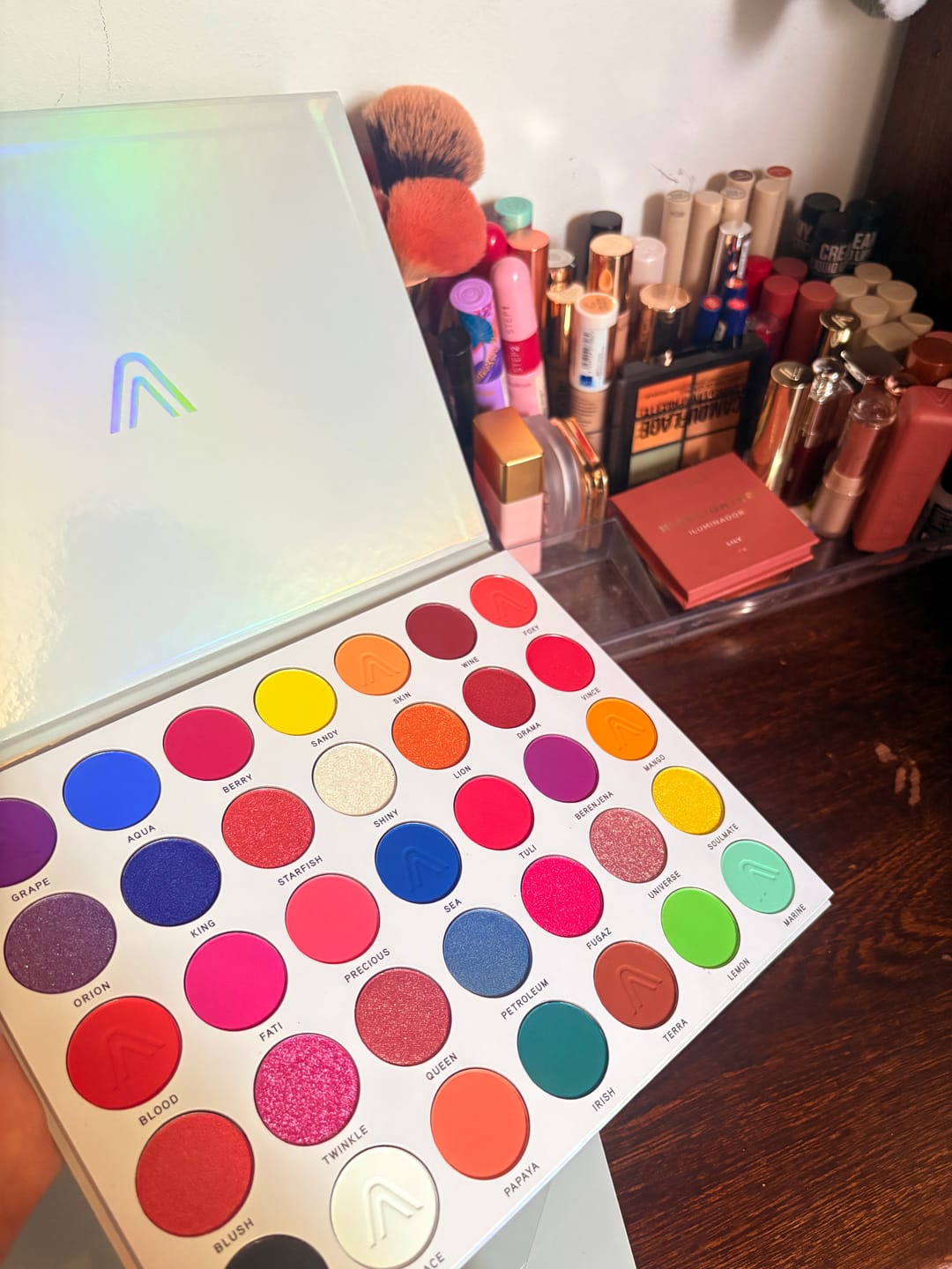 Customer photo review of PALETA DE SOMBRAS HAWAII | MAKEUP EXPERT
