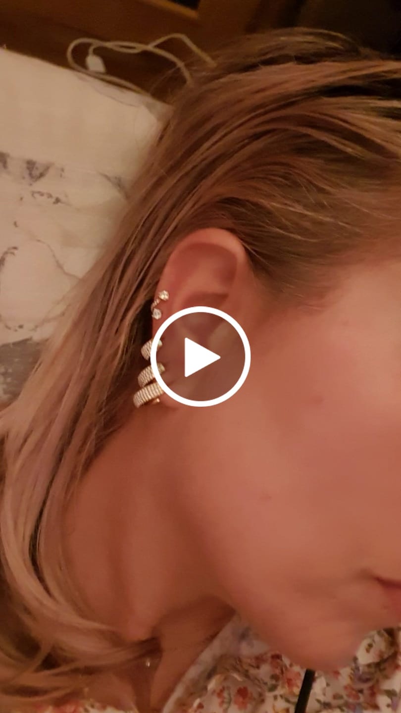 Customer video review of Set 6 Orecchini Pavé