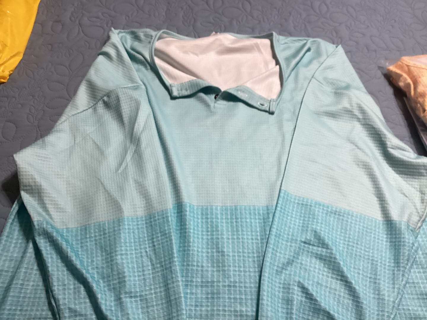 Customer photo review of Women Casual Abstract Crew Neck Long Sleeve Sweatshirt