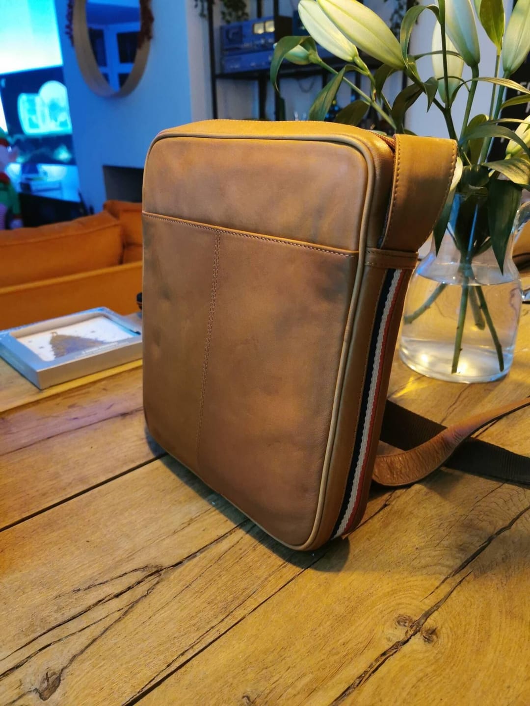 Customer photo review of Men’s Leather Crossbody Tablet Bag - Texan