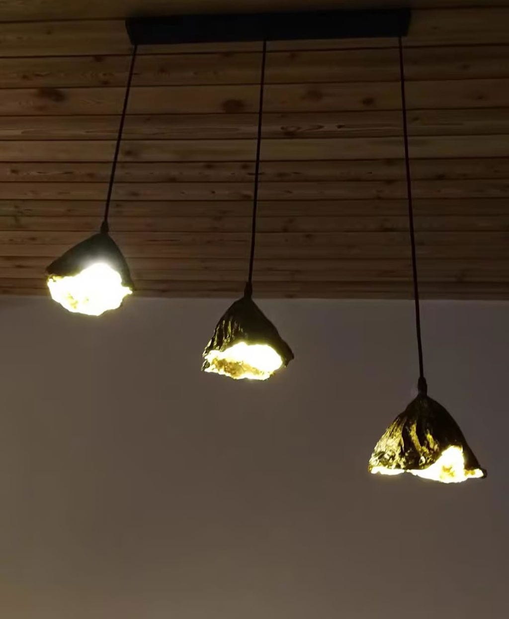 Customer photo review of Black Gold Pendant Light, 20 cm Metal Shade, Adjustable 150 cm Wire