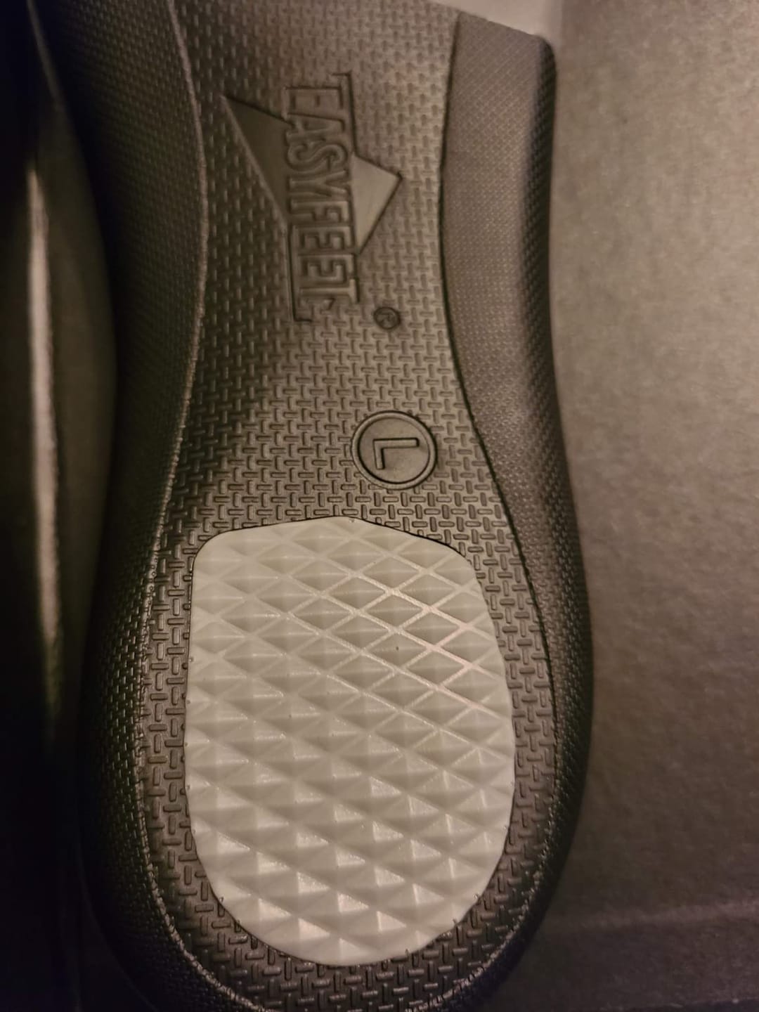 Customer photo review of EASYFEET Black Onyx - Premium Firm Arch Support Insoles for Daily Wear (High Arch)