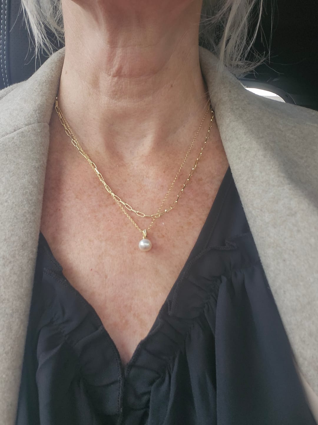 Customer photo review of Solitaire Pearl Pendant Necklace
