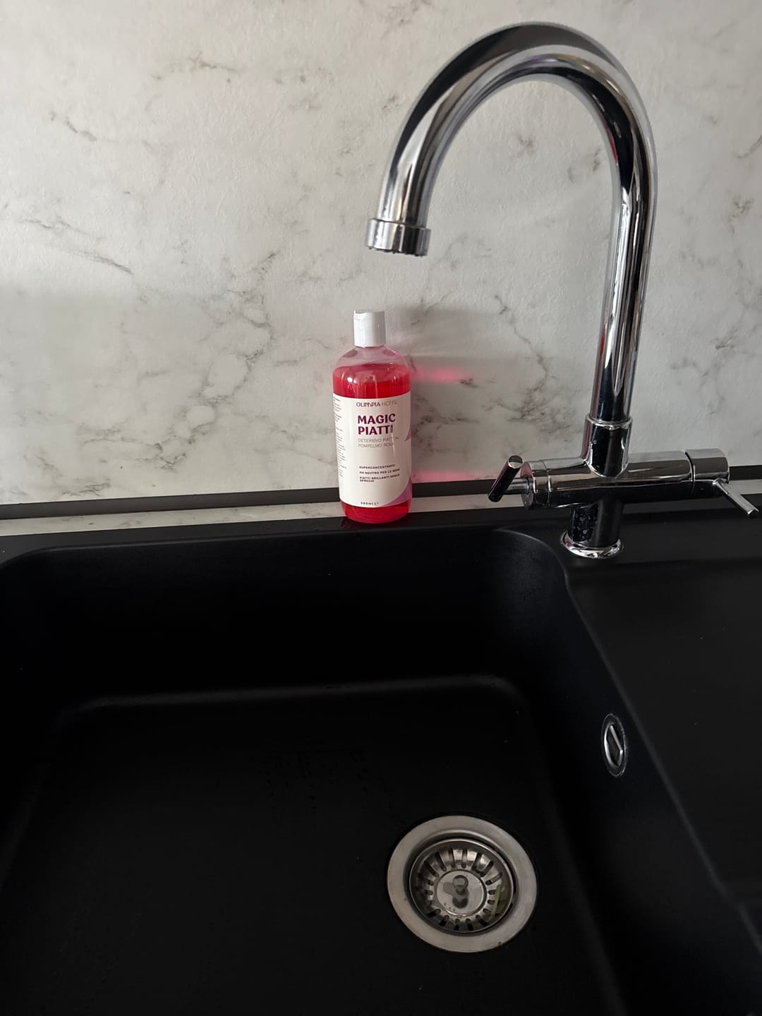 Customer photo review of Magic Piatti Ml.500 - Detersivo Piatti al Pompelmo Rosa