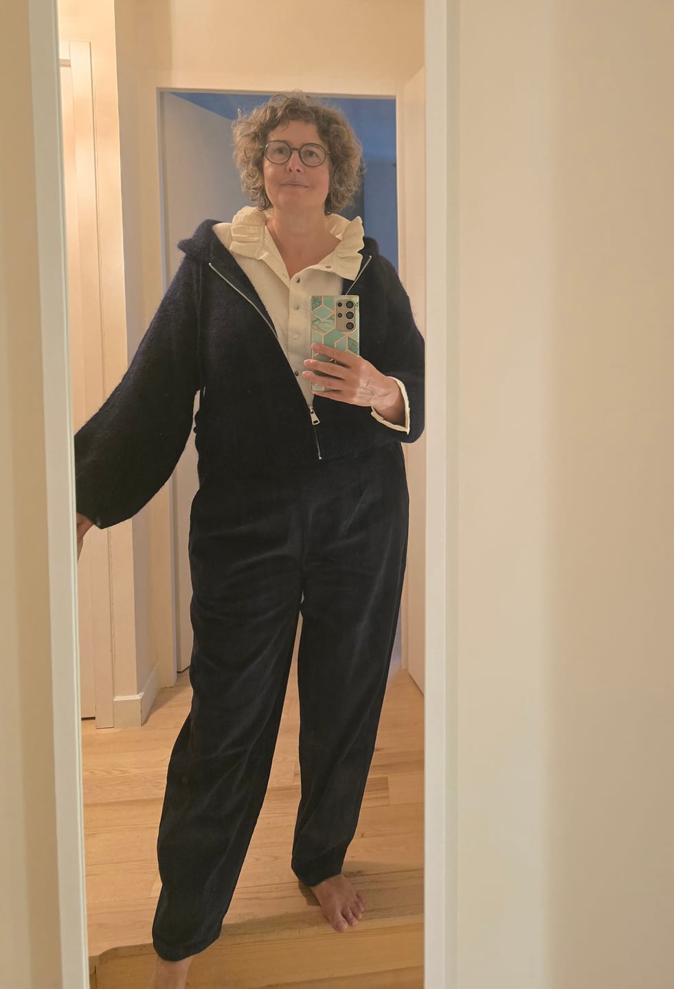 Customer photo review of Pantalon Brieuc velours côtelé bleu marine