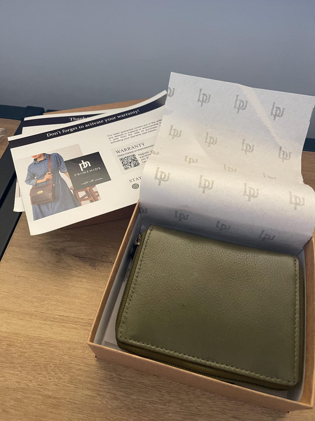 Customer photo review of Women's Small Trifold Leather Purse - Selena