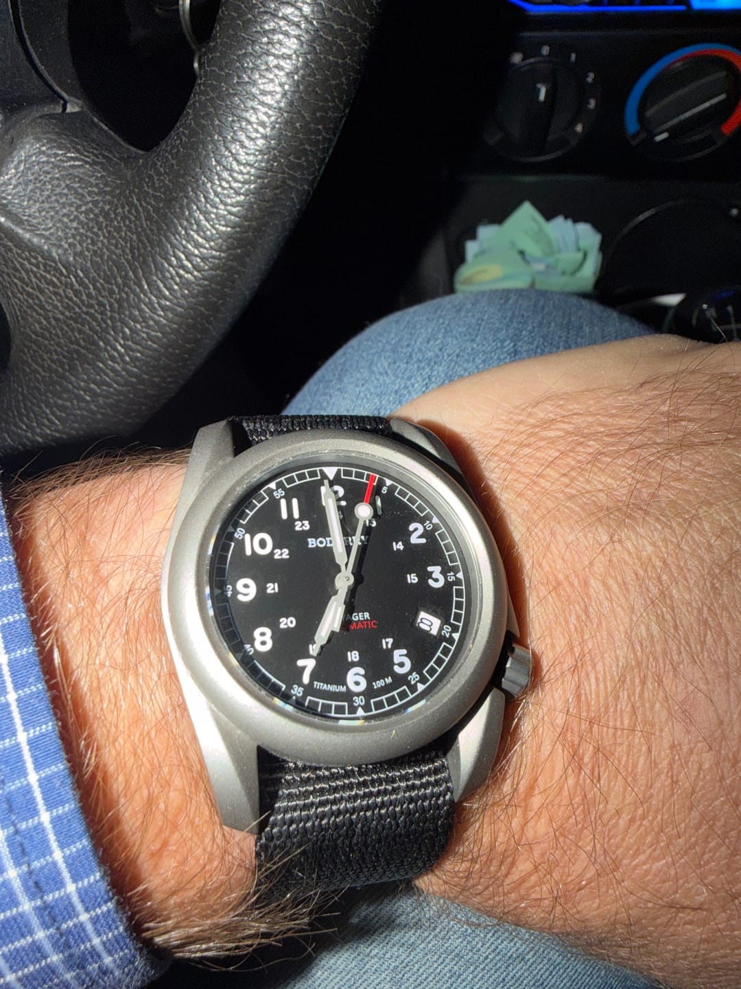 Customer photo review of VOYAGER - 100M Waterproof Titanium Automatic Field Watch | Black