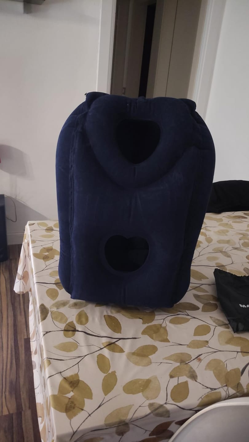 Customer photo review of TripCloud™ - Inflatable Travel Pillow