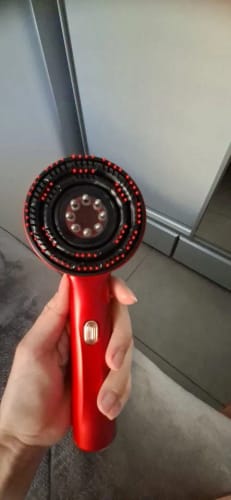 Customer photo showing Scalvia red light massager