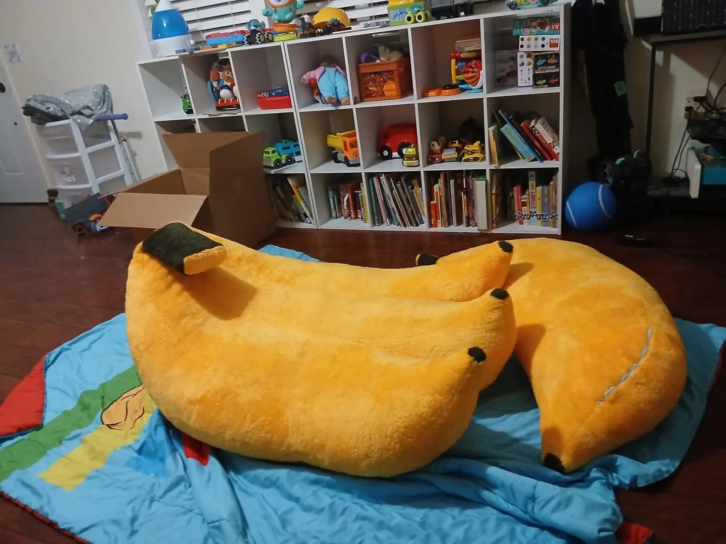 Customer photo review of Banana Lounge Chair with Ottoman