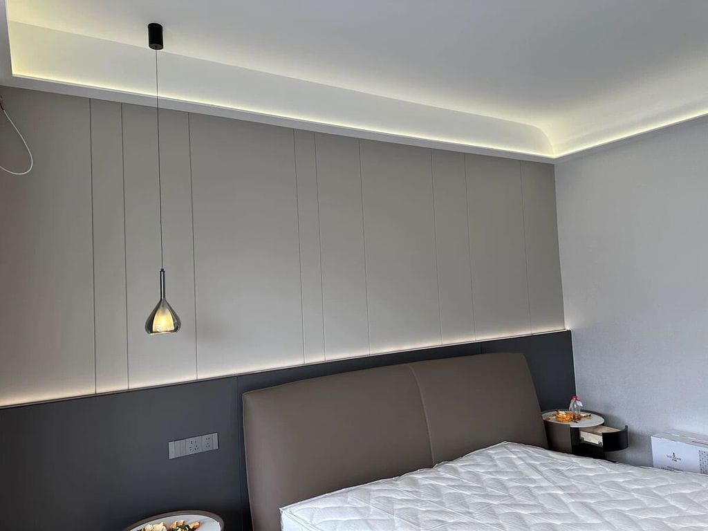 Customer photo review of Glass Pendant Light, Polished Gold Frame, 20 cm Shade