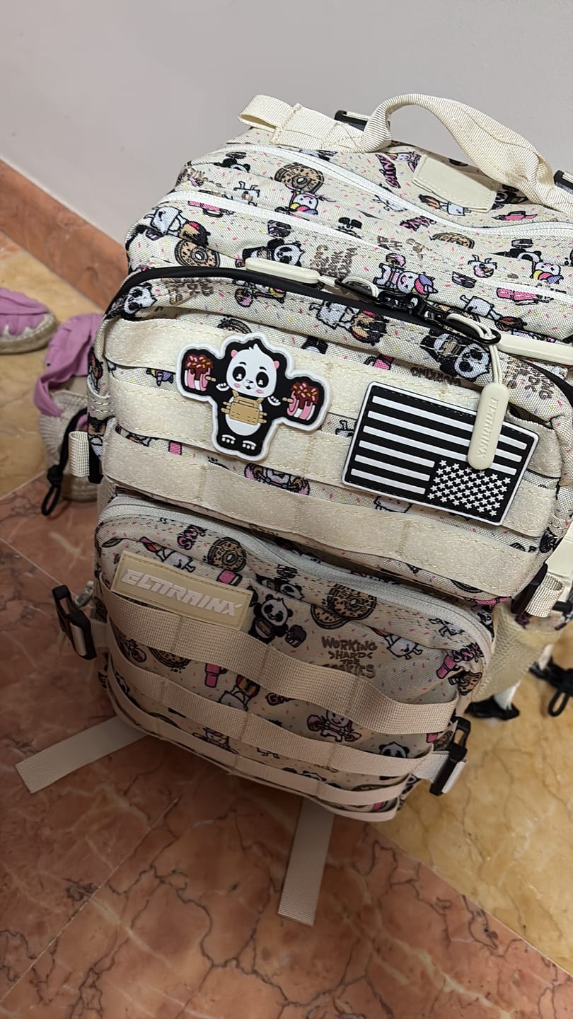 Customer photo review of Mochila Táctica 25L All In Sweet Cream