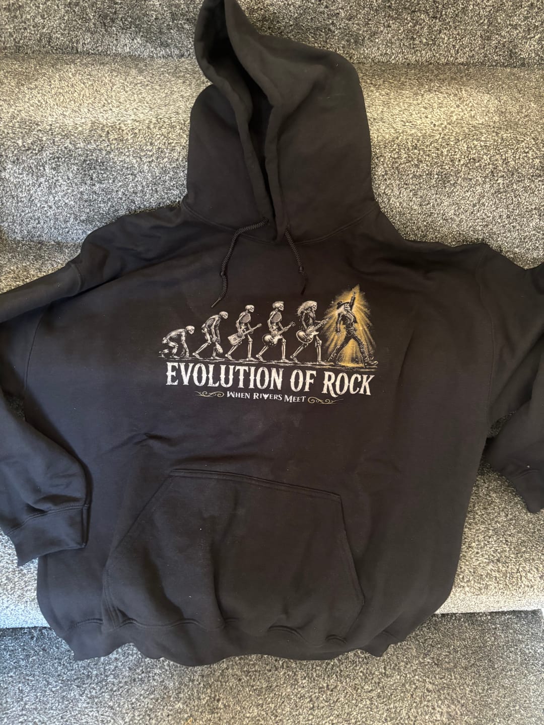 Customer photo review of DUDES BACKBONE TOUR T-SHIRT