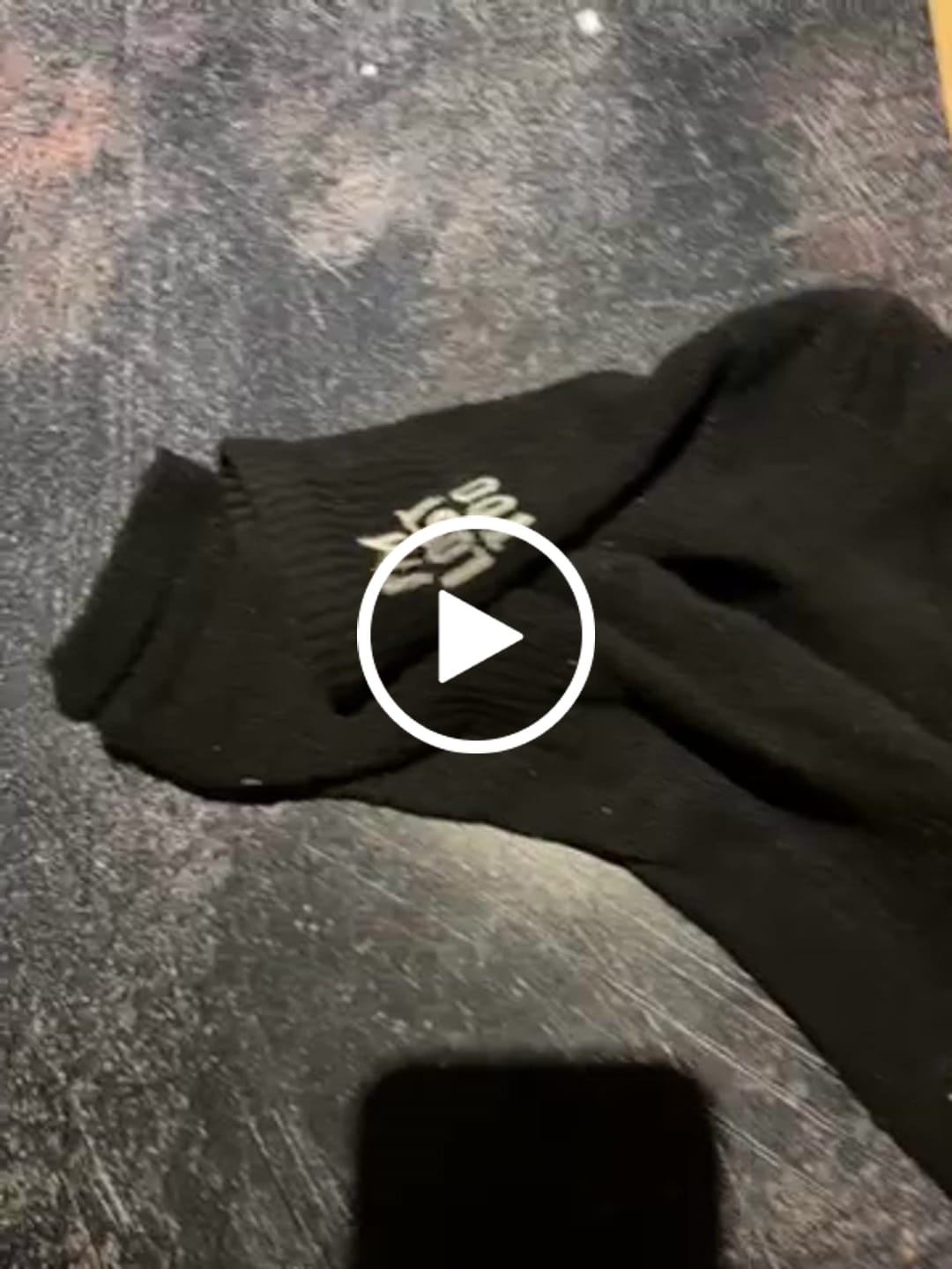 Customer video review of Don't Follow me - Bio Crew Socken