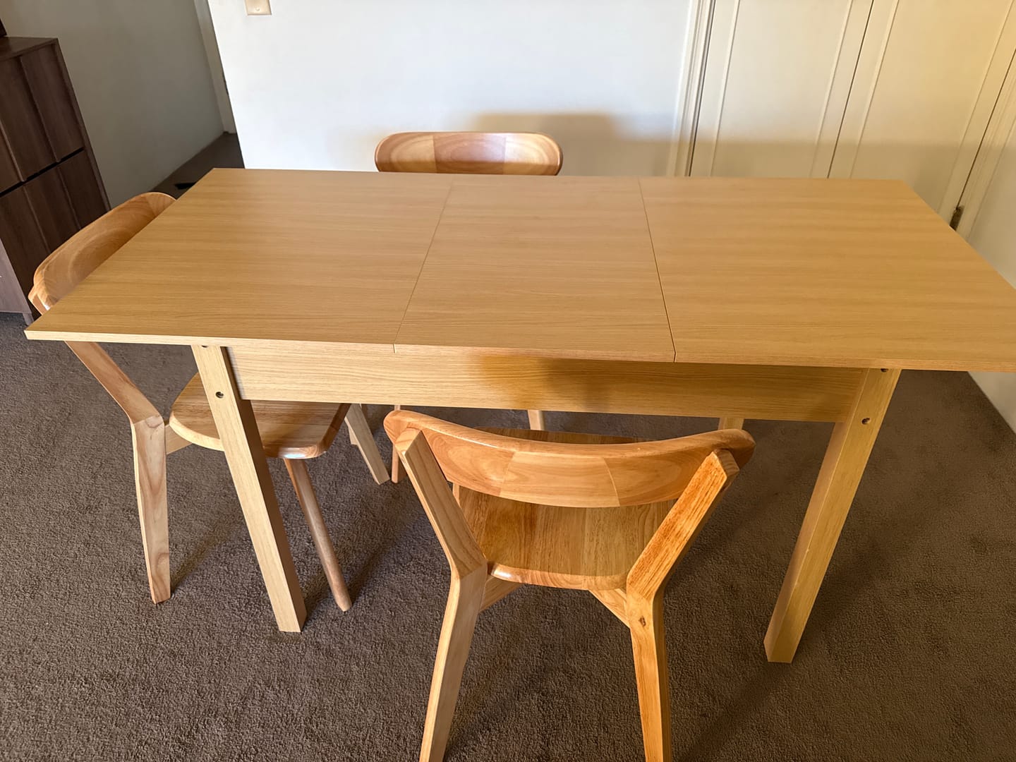 Customer photo review of Levede Extendable Dining Table Oak Finish 4-6 Seater Wooden Kitchen 110-150cm