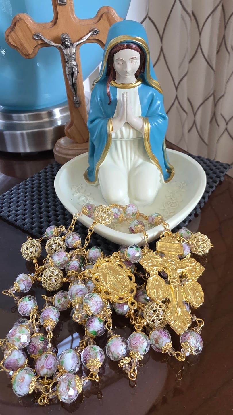 Customer photo review of SolaceBeads White Floral Lampwork Glass Rosary: Grace With Gold Filigree & Miraculous Medal