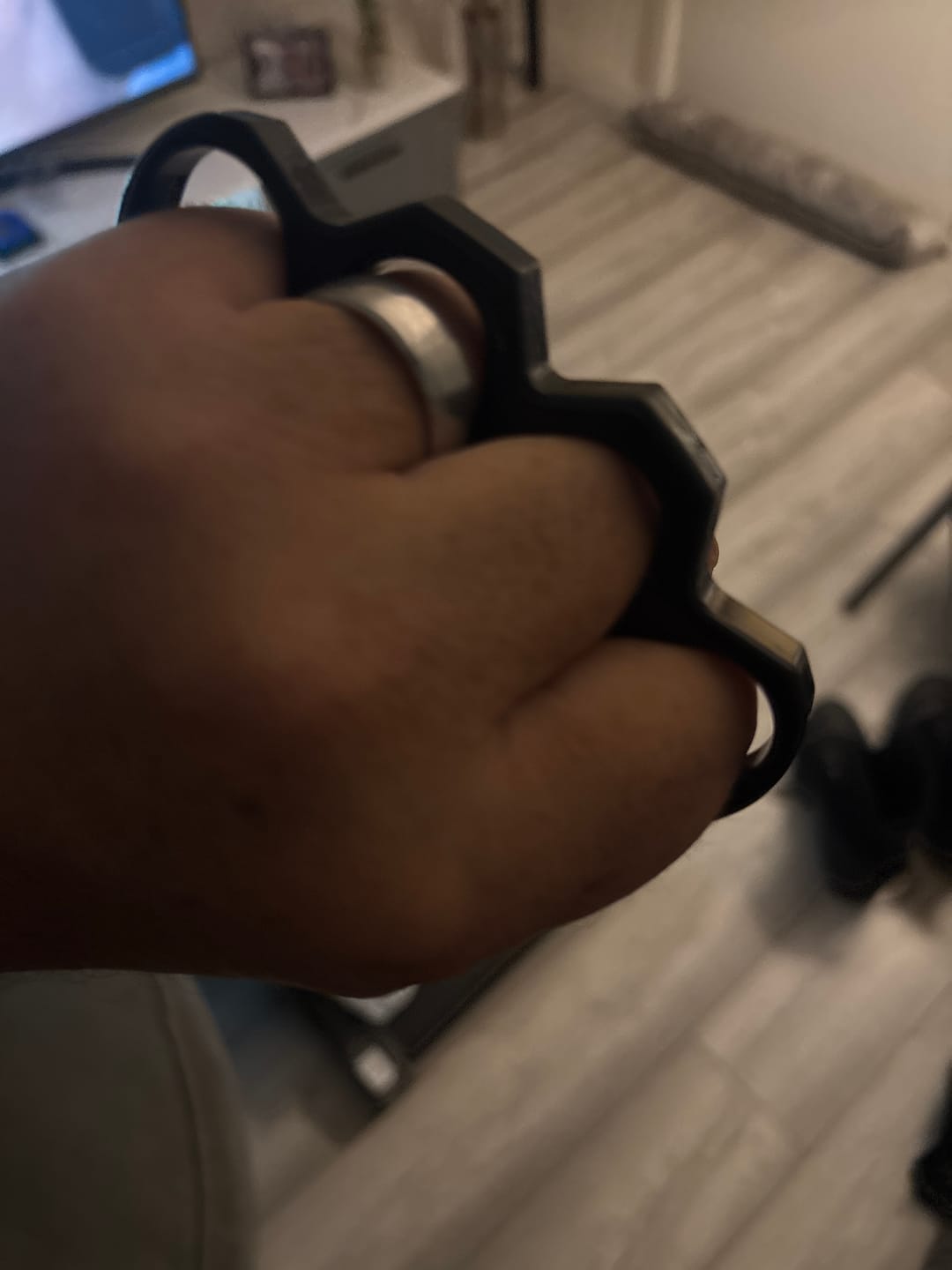 Customer photo review of Large Four-Finger Zinc Alloy EDC Tool