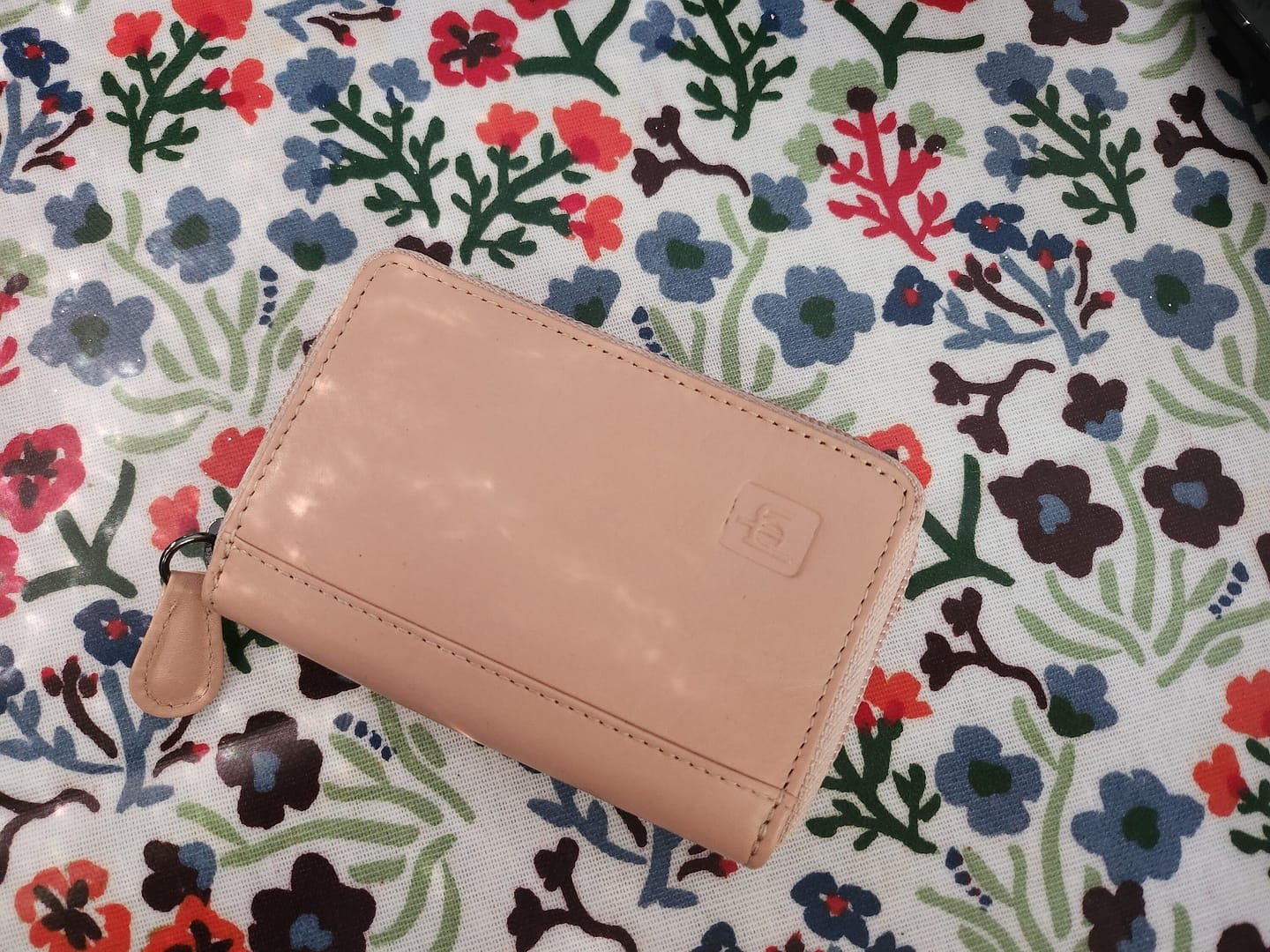 Customer photo review of Premium Leather Concertina Credit Card Wallet