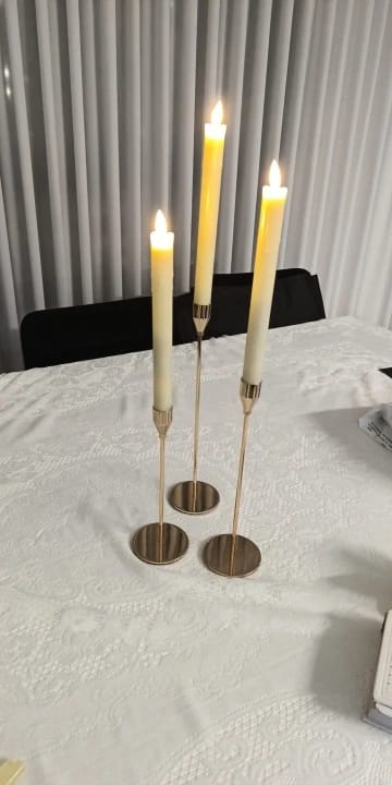 Customer photo review of Cozymere Flameless Taper Candles