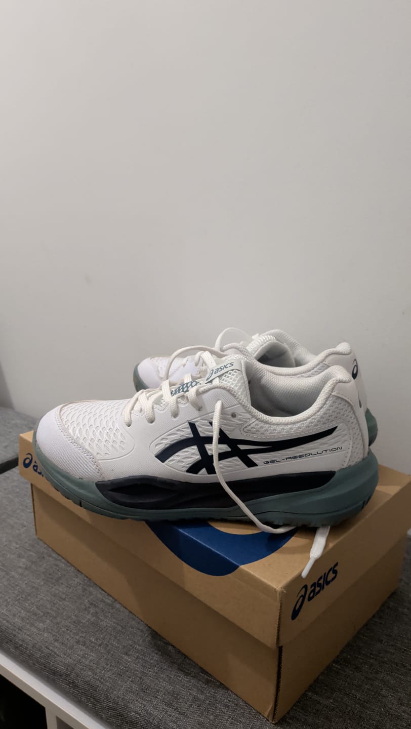 Customer photo review of CHAUSSURES ASICS GEL-RESOLUTION X GS JUNIOR WHITE/MIDNIGHT