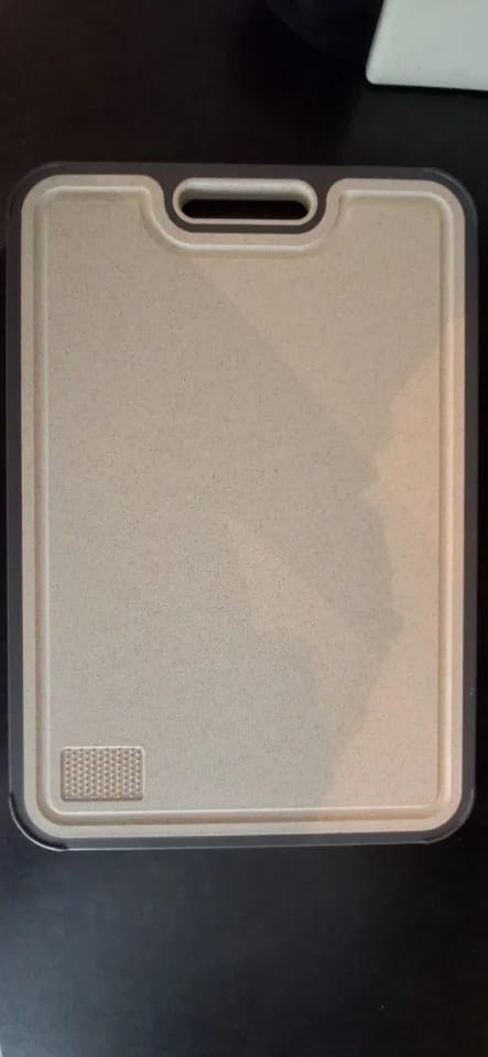 Customer photo review of Cozymere Titanium Cutting Board