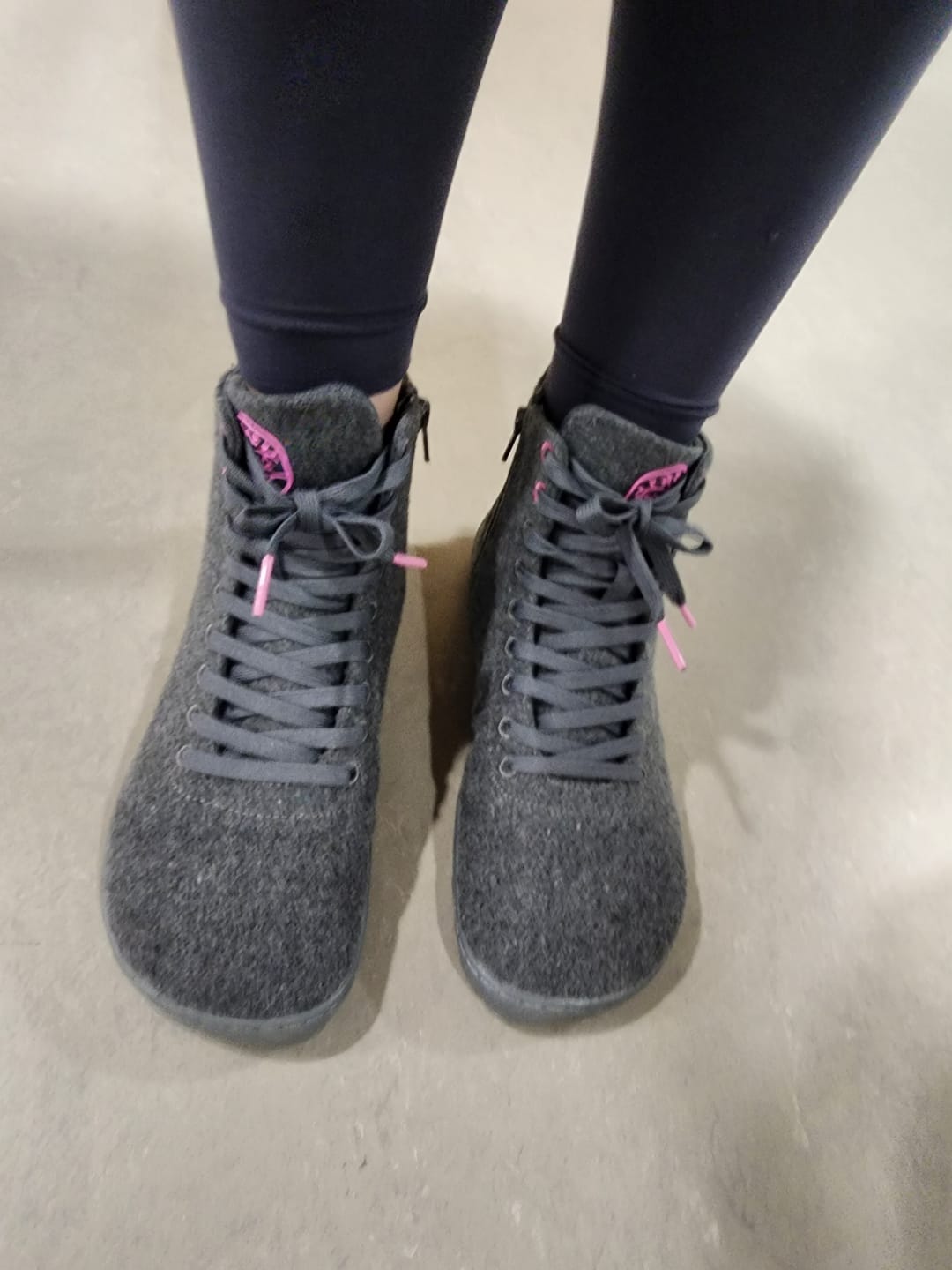 Customer photo review of Vaistoa Tunto 2 -paljasjalkatennarit
