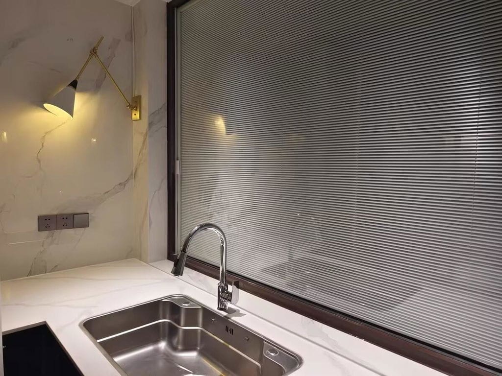 Customer photo review of Articulated Wall Light, Swivel Shade, Wall Sconce, 74 cm Long