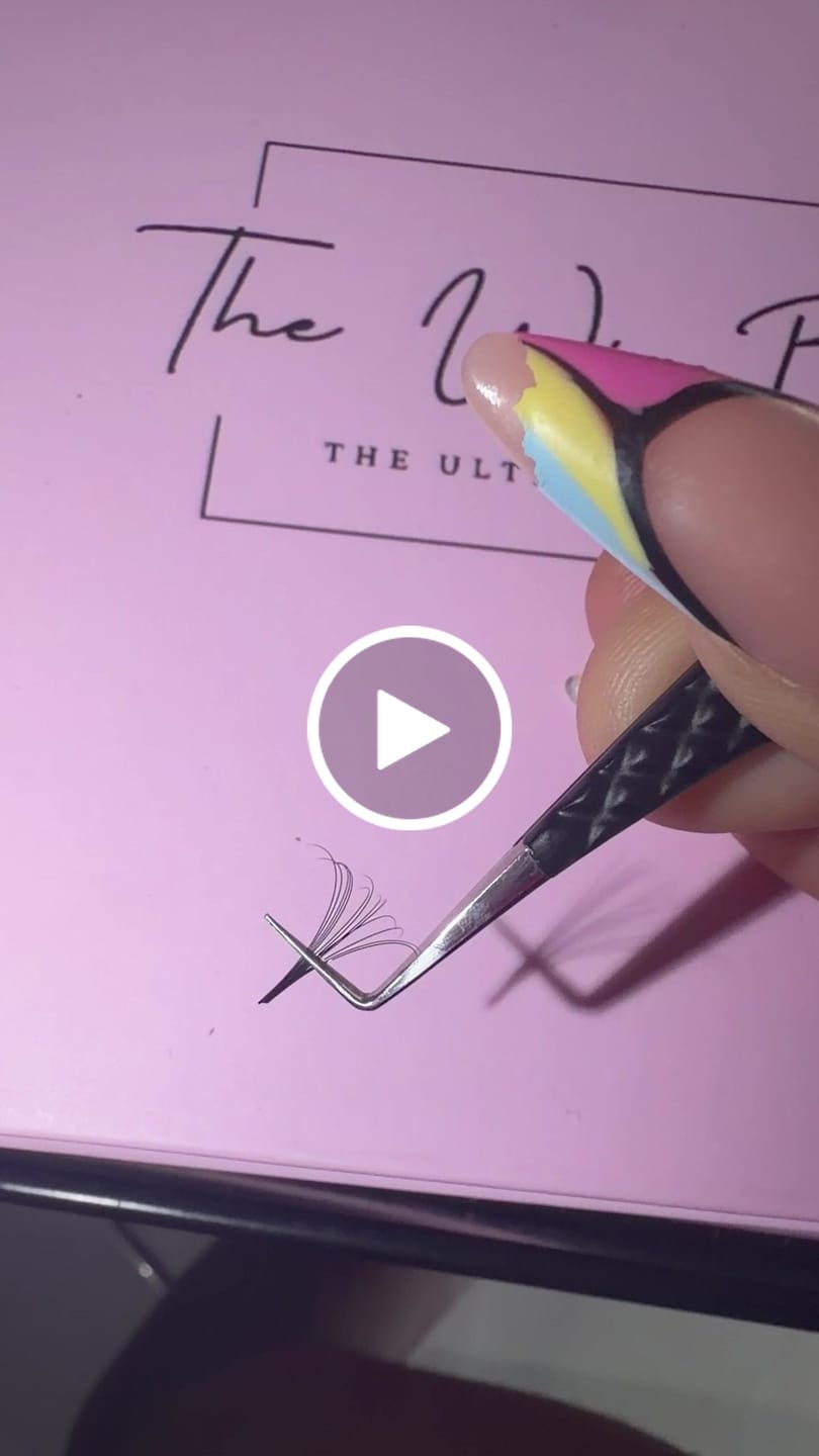 Customer video review of Premium Eyelash Extensions 0.07mm