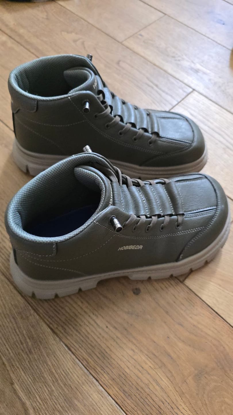 Customer photo review of Ridge - Casual Boots
