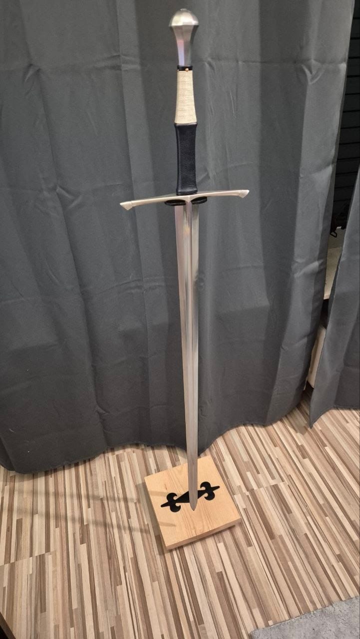 Customer photo review of The Dragonwhisper Longsword