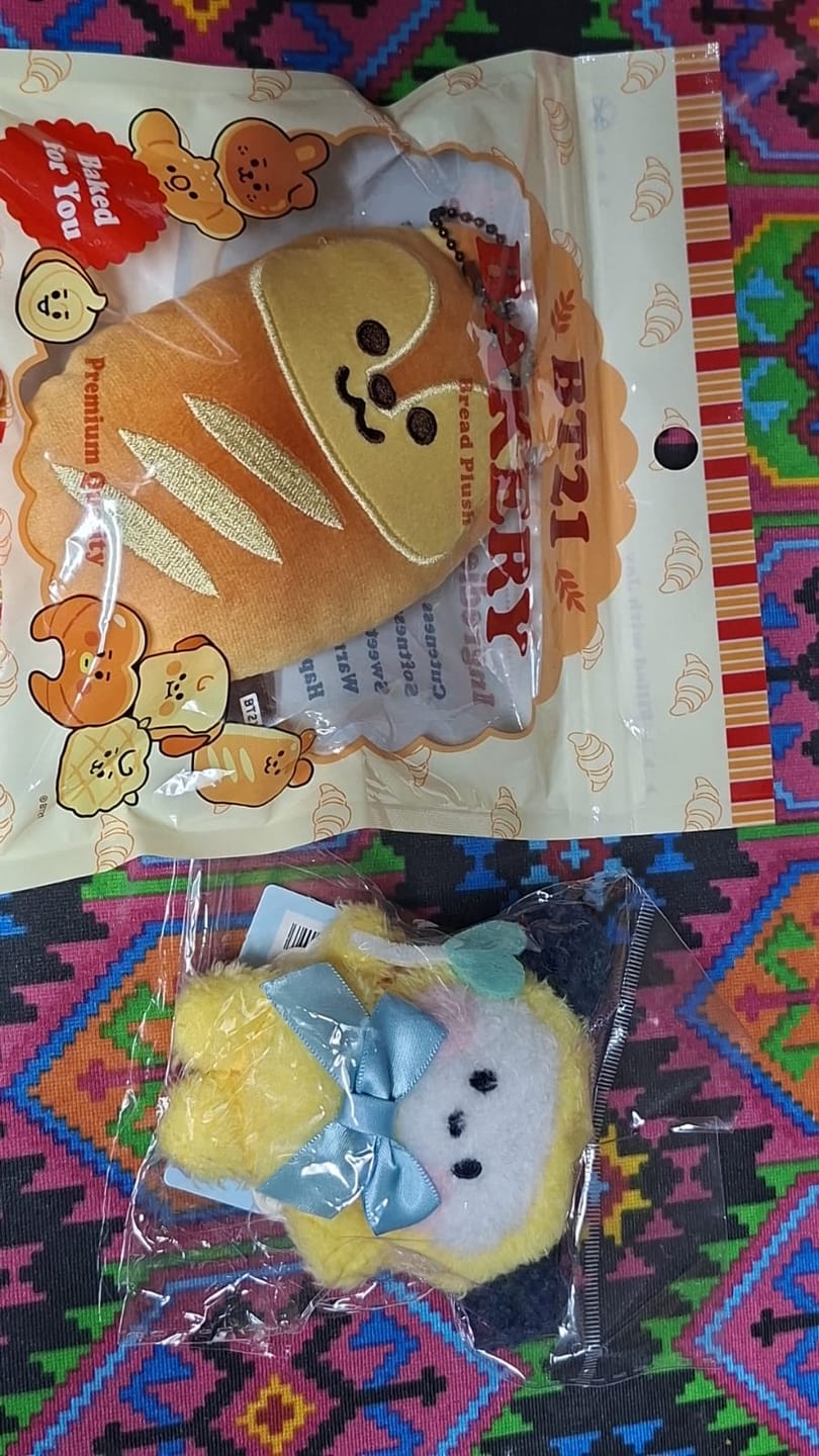 Customer photo review of BT21 - BAKERY COLLECTION BAKERY BREAD PLUSH KEYRING