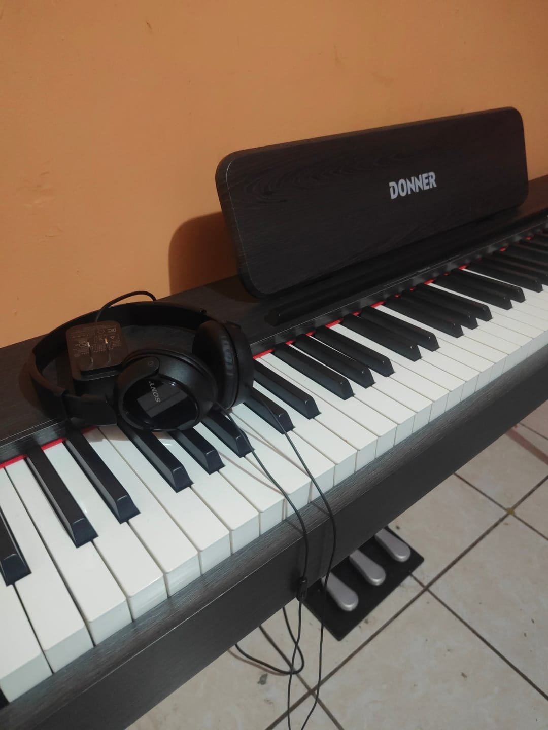 Customer photo review of Donner OURA™ S100 Piano Digital Para el Hogar
