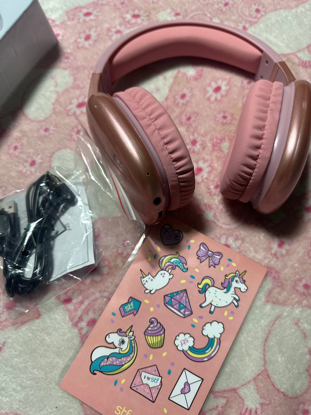 Customer photo review of Audifonos Inalambricos On Ear Aurum STF ANC 8hrs Uso Rosa