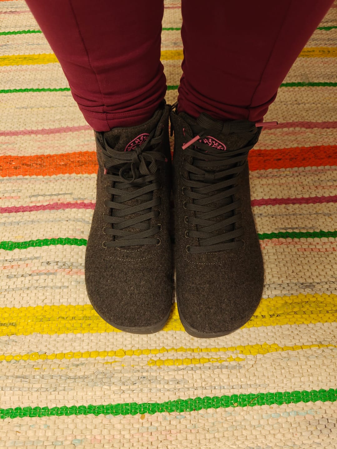Customer photo review of Vaistoa Tunto 2 -paljasjalkatennarit